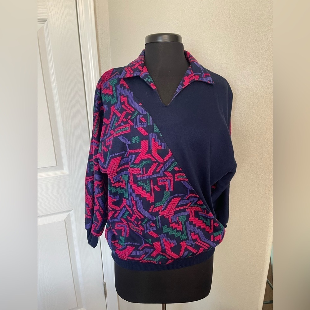 Women’s Vintage 80s-90s Abstract Graff California Designs Sweater Medium Pink